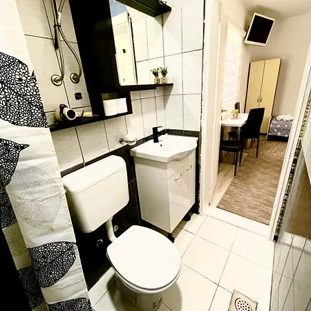 Adel Apartment *